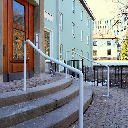 Forenom Serviced Toeoeloe Appartement Helsinki