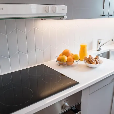 Forenom Serviced Toeoeloe Apartamento Helsínquia