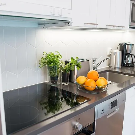 Forenom Serviced Toeoeloe Апартаменты *