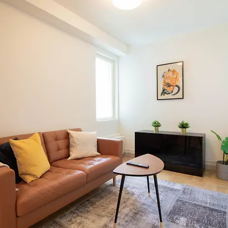 Forenom Serviced Toeoeloe Appartement Helsinki