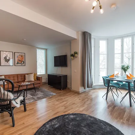 Forenom Serviced Toeoeloe Apartamento *