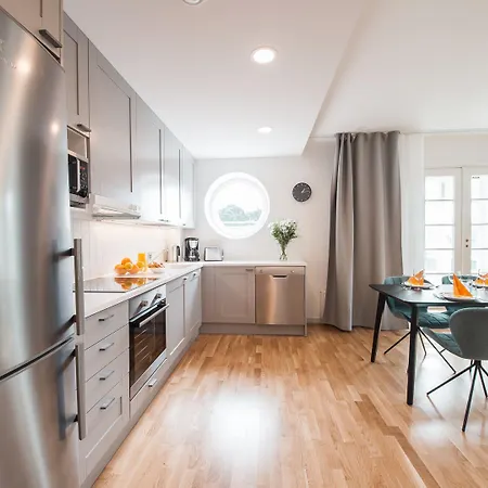 Forenom Serviced Toeoeloe Apartamento *